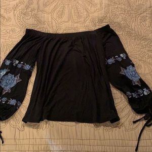 American Eagle off the shoulder top